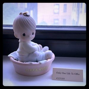 NWT IN BOX Precious Moments “Only 1 Life to Offer”